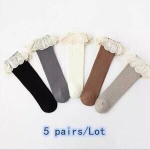 New Five! pair of frilly, lace topped cotton girl’s socks 1-4 years